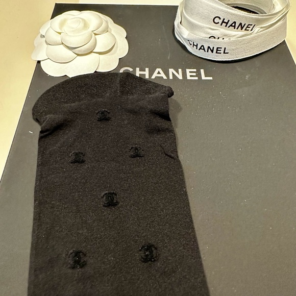 ❌SOLD ELSEWHERE❌BNIB CHANEL BLACK TIGHTS CC LOGO. SIZE: SMALL. 2023 BOUTIQUE F - Picture 7 of 11